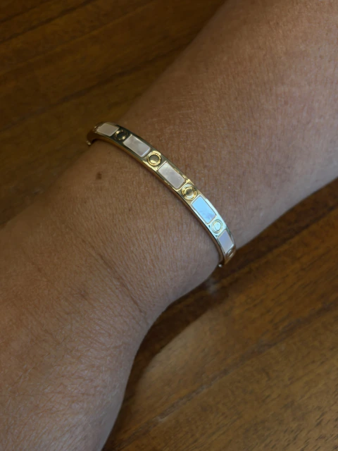 Bracelete Dourado com Madre Pérola