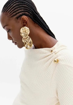 BLUSA ASSIMÉTRICA LANÇA PERFUME na internet