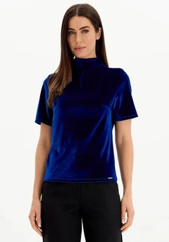 BLUSA GOLA ALTA LANÇA PERFUME na internet