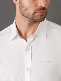 CAMISA MASCULINA REGULAR CALVIN KLEIN - Dettagli Store