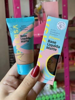 Base Líquida com Efeito Matte - Adversa na internet