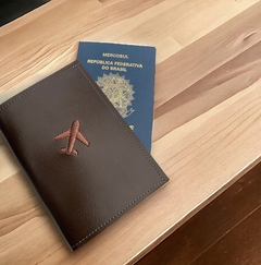Porta Passaporte Voyage na internet