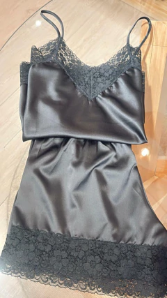 PIJAMA ISABEL SATEN NEGRO - comprar online