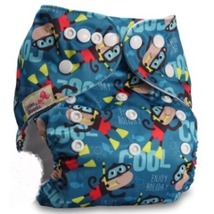 Imagem do Kit “pra usar 1 dia”: 5 fraldas de pano ecológicas importadas de bolso (estampas a escolher) + 5 absorventes de 6 camadas de moletom (50% algodão + 50% poliéster)