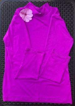Blusa de lycra com proteção solar 50 na internet