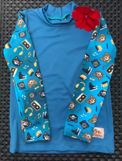 Blusa de lycra com proteção solar 50