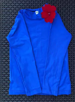 Blusa de lycra com proteção solar 50 na internet