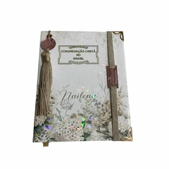 Bíblia Personalizada - Bíblia com estampa e nome a escolha - NVI -G - 14X23X3,5 - Escolha CAPA E NOME - Heliarte Personalizados