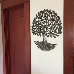 Imagen de Raíces De Metal Del Árbol De La Vida, Árbol Grande