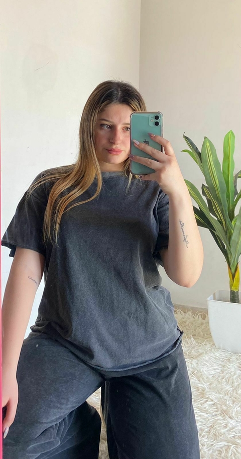 REMERA BÁSICA NEVADA