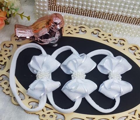 Laço na Meia com Perólas