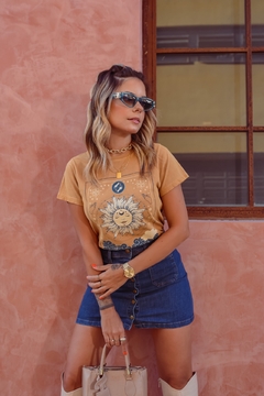T-Shirt Estonada The Sun - comprar online