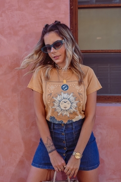 T-Shirt Estonada The Sun na internet