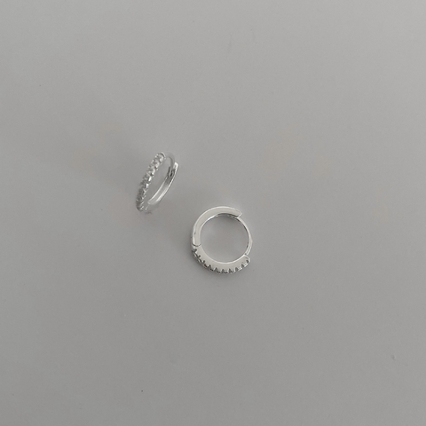 BRINCO DE PRATA ARGOLA CRAVEJADA