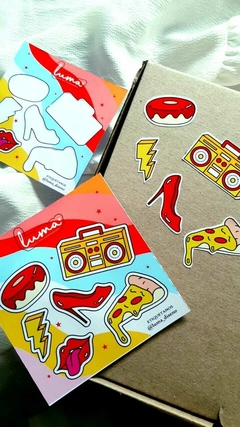 PLANCHAS DE STICKERS DE 6 CM X 10 CM