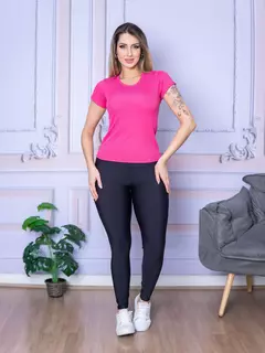 Camiseta Feminina Básica Manga curta - comprar online