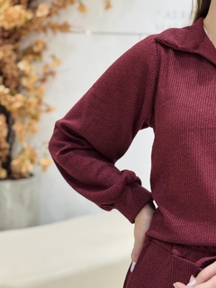 Conjunto Marjorie Cereja - T-shirteria Marjorie Nacca