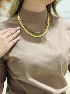 T-shirt Gola Alta Mocha Mousse - T-shirteria Marjorie Nacca