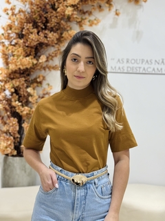 T-shirt Gola Alta Caramelo na internet