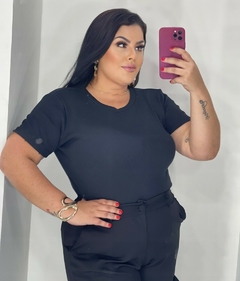 T-shirt Canelada Plus Size Preta - comprar online