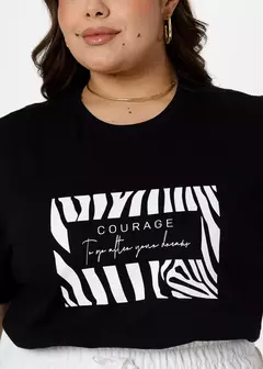 T-shirt Plus Size Estampada Courage na internet