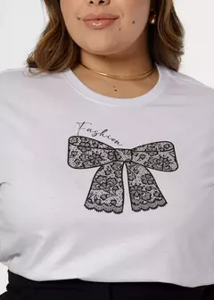 T-shirt Plus Size Estampada Laço - T-shirteria Marjorie Nacca