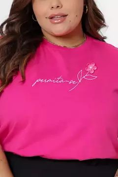 T-shirt Plus Size Permita-se na internet