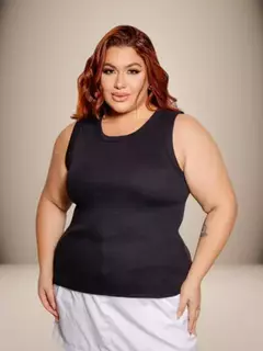 Regata Canelada Plus Size Preta na internet