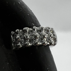 Argola com zircônias - comprar online