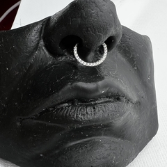 Argola com pedras frontal, titânio - comprar online