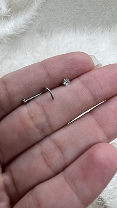 Nostril com ponto de luz formato coração na internet