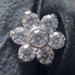 Flor 6mm com zircônias