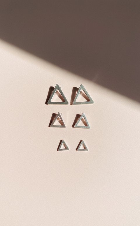 TRIO DE BRINCOS DE TRIÂNGULO VAZADO EM PRATA 925 - comprar online