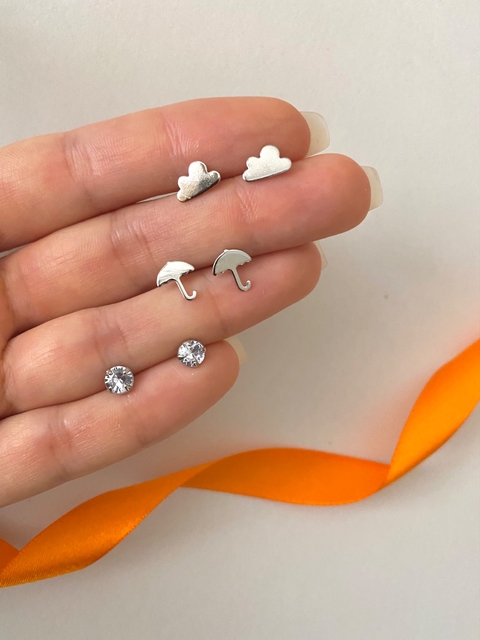 Trio de brincos em aço inox prata com zircônia, nuvem e guarda-chuva hipoalergênico G22