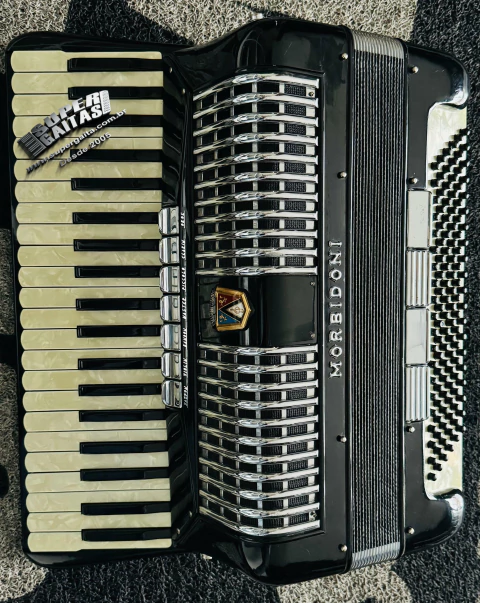 Acordeon Morbidoni I 3/5 de Voz - 120 Baixos - Made in Italy