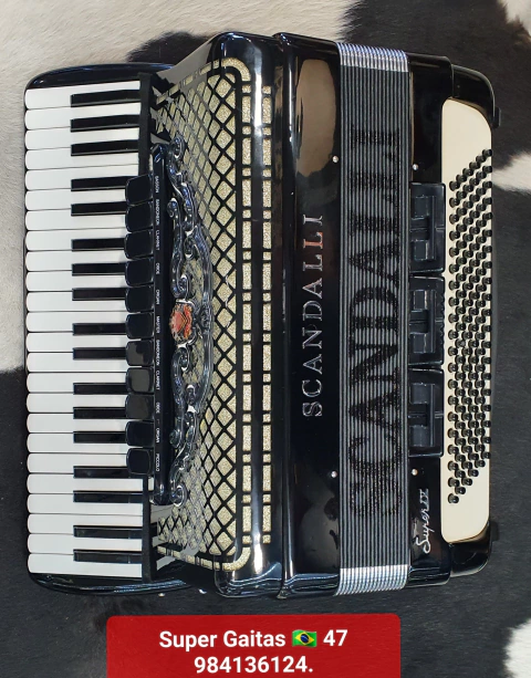 Acordeon Scandalli Super IV