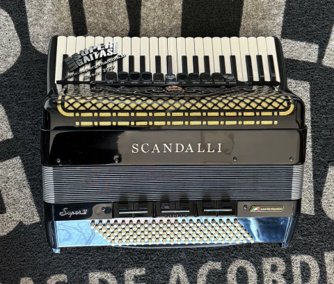 Acordeon Scandalli Super V 3/4 de voz, Duplo Cassoto - Made in Italy