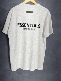 CAMISETA FEAR OF GOD ESSENTIALS - comprar online