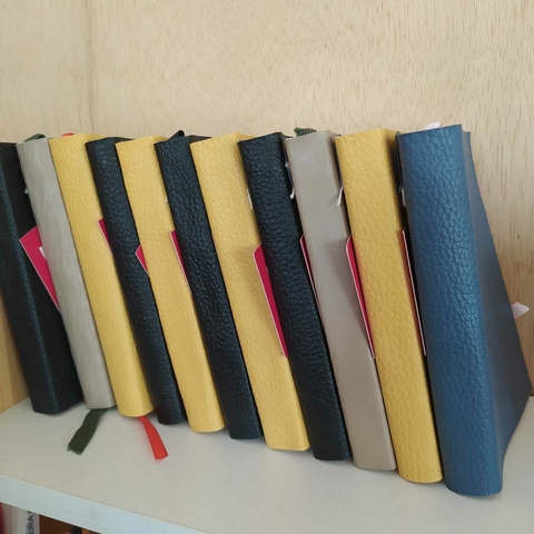 Caderno com capa sintética