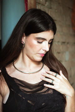 CHOKER- COM PÉROLA CENTRAL - comprar online