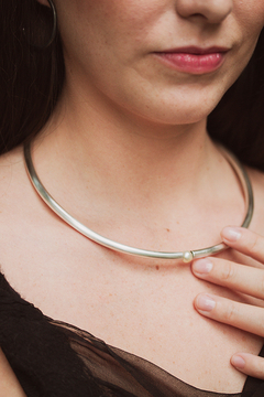 CHOKER- COM PÉROLA CENTRAL - loja online