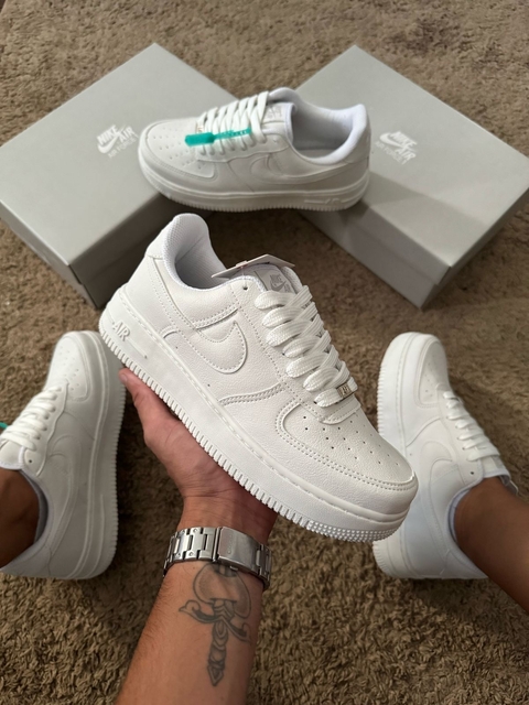 Force All White - comprar online