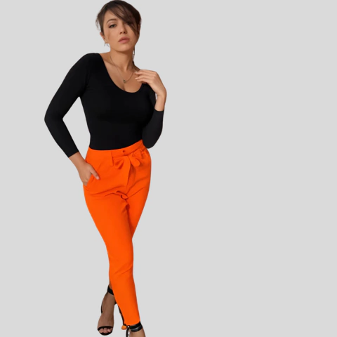 Calça Alfaiataria Feminina Cintura Alta Social – Corte Reto, Bolso Faca e Cinto Trançado Fivela