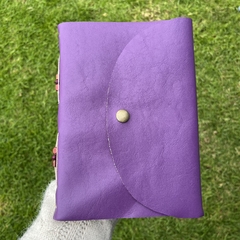 BITÁCORA VIOLETA CON MOSTACILLAS - comprar online