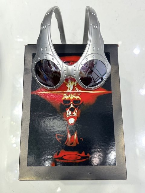 Over The Top - Surfista Prateado