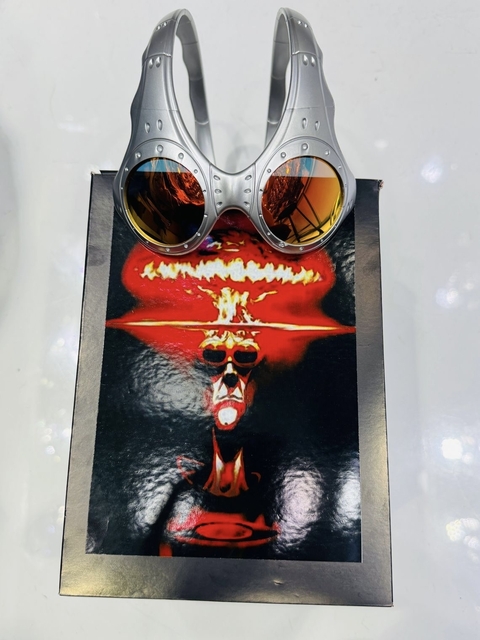 Over The Top - Plasma lentes Ruby