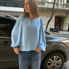 Blusa Tobago Celeste en internet