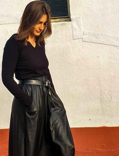 Imagen de Falda Midi Cuerina Negra