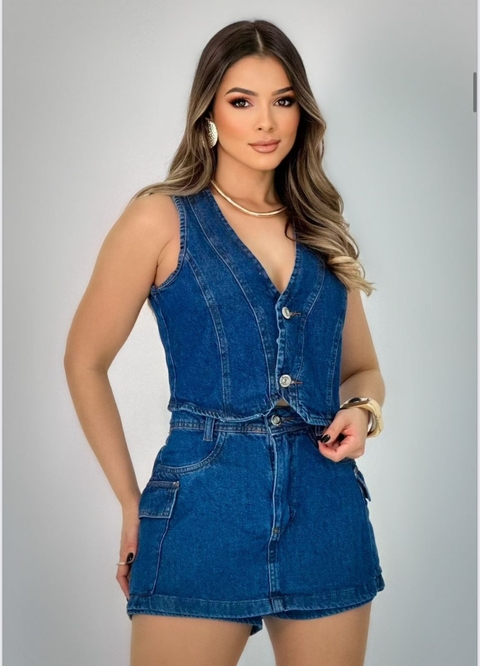 Conjunto de Colete Cropped e Shorts Saia Jeans Cargo