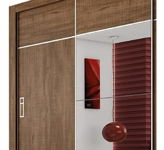Imagem do Guarda Roupa Casal Com Espelho 3 Portas De Correr Hj
